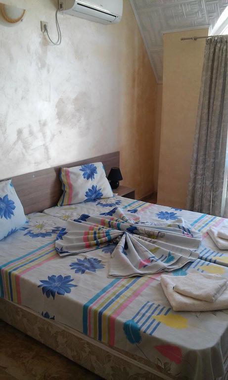 Morska Zvezda Guest House Chernomorets Ngoại thất bức ảnh