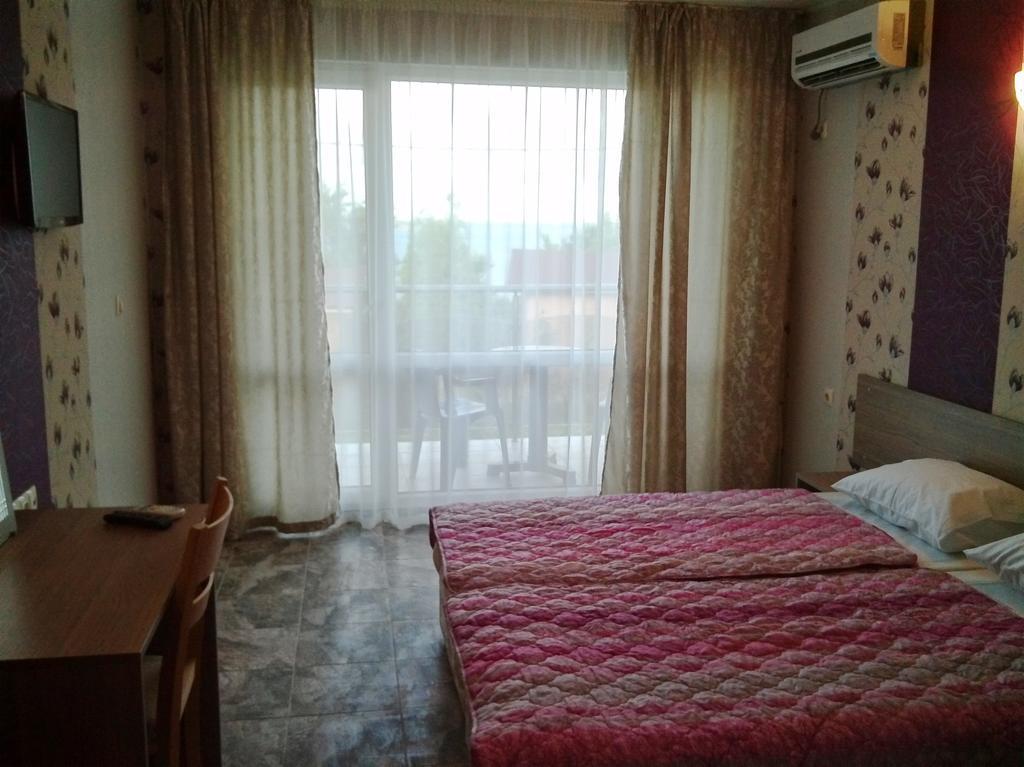 Morska Zvezda Guest House Chernomorets Ngoại thất bức ảnh